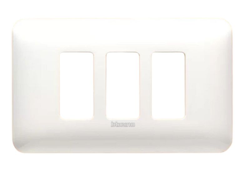 PLACA-MAGIC-BCA-3-PUESTO-M903M3BN-BTICINO.jpg