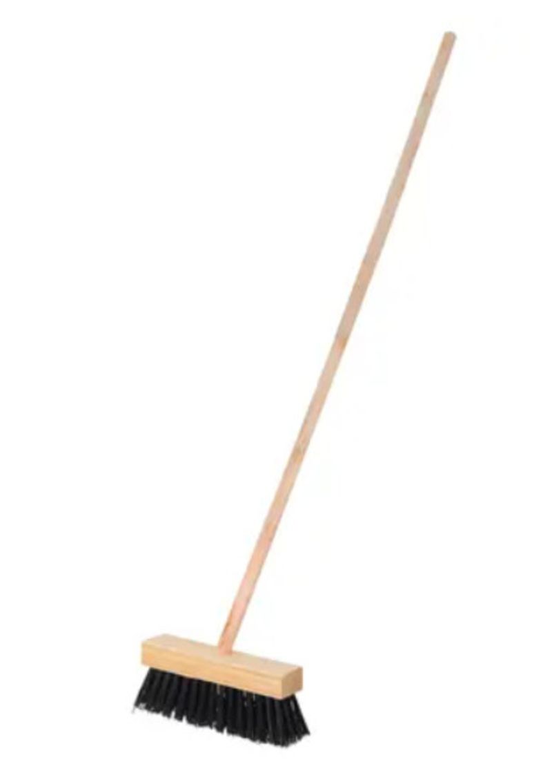 ESCOBILLON-MUNICIPAL-C-MANGO-30CM-WOODS.jpg